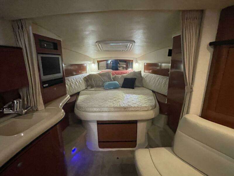 32ft Sea Ray Yacht For Sale