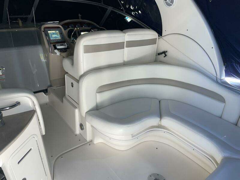 32ft Sea Ray Yacht For Sale