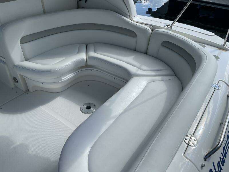 32ft Sea Ray Yacht For Sale