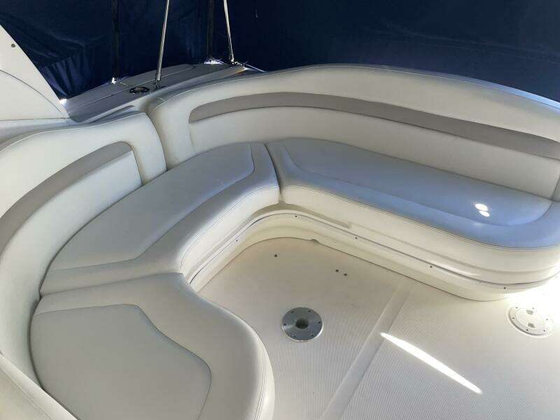 32ft Sea Ray Yacht For Sale