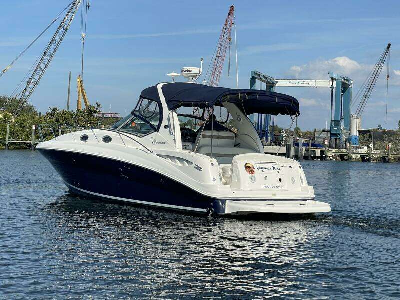 32ft Sea Ray Yacht For Sale