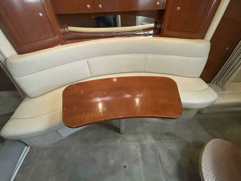 32ft Sea Ray Yacht For Sale