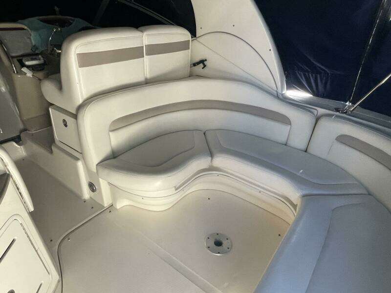 32ft Sea Ray Yacht For Sale