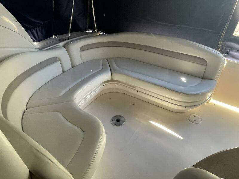 32ft Sea Ray Yacht For Sale