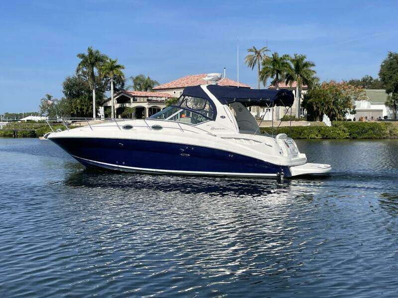 32ft Sea Ray Yacht For Sale