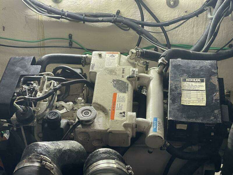 32ft Sea Ray Yacht For Sale