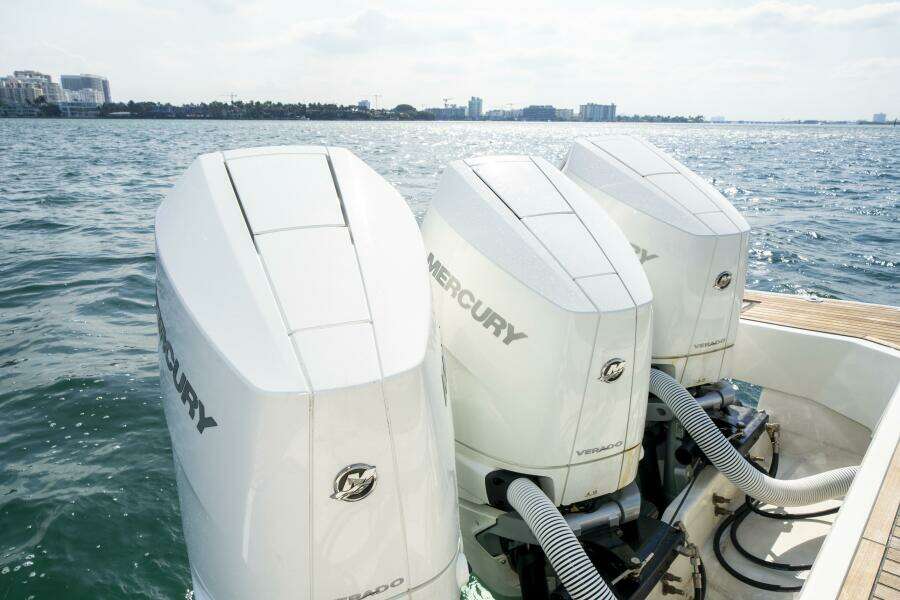 43ft Jeanneau Yacht For Sale