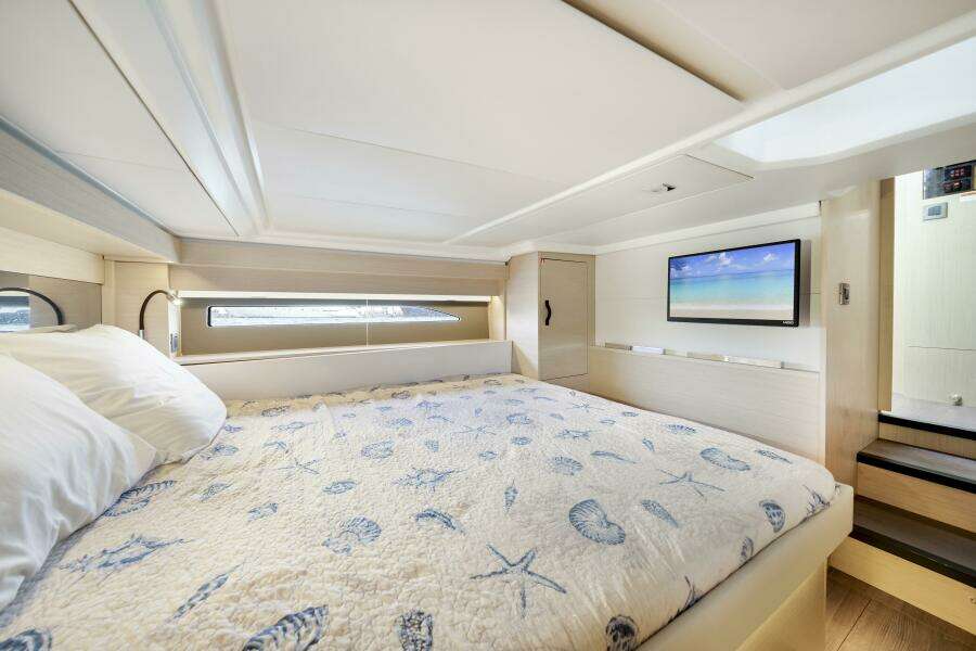 43ft Jeanneau Yacht For Sale