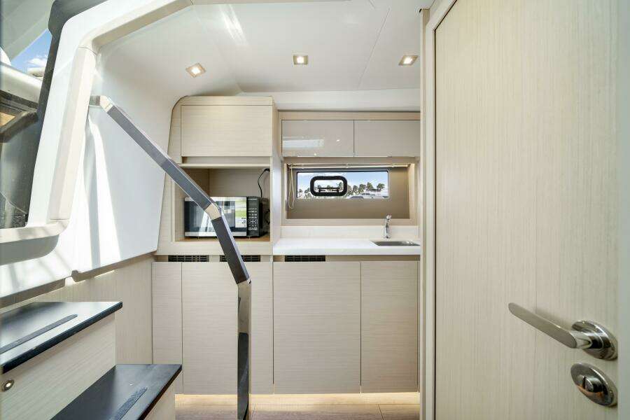 43ft Jeanneau Yacht For Sale