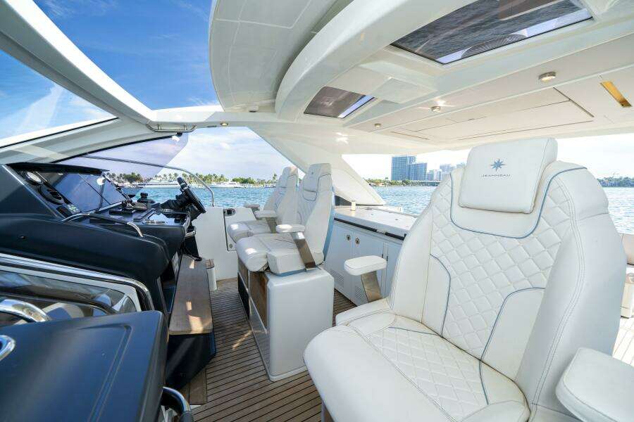 43ft Jeanneau Yacht For Sale