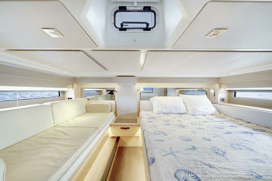 43ft Jeanneau Yacht For Sale