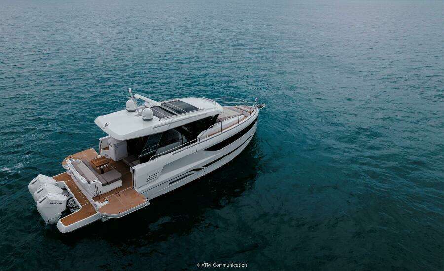 44ft Wellcraft Yacht For Sale