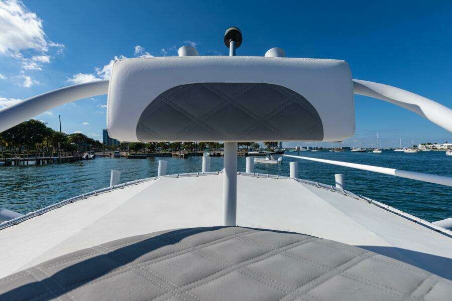 27ft AmeraCat Yacht For Sale