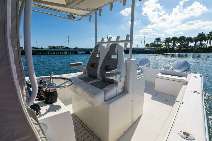 27ft AmeraCat Yacht For Sale