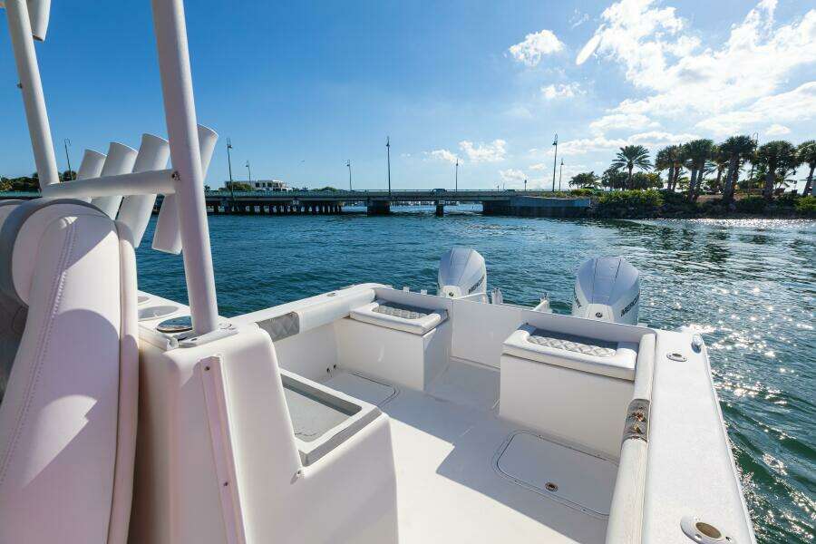 27ft AmeraCat Yacht For Sale