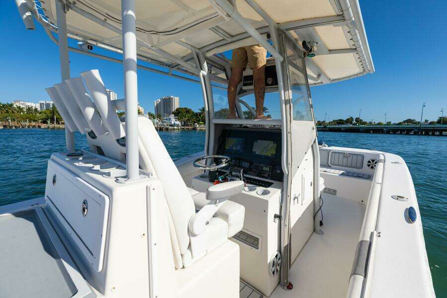 27ft AmeraCat Yacht For Sale