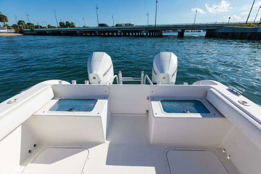 27ft AmeraCat Yacht For Sale