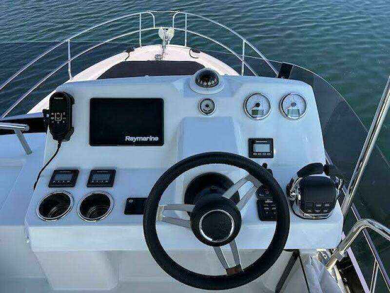 Sweet  amp  Salty 37ft Jeanneau Yacht For Sale