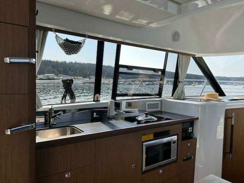 Sweet  amp  Salty 37ft Jeanneau Yacht For Sale