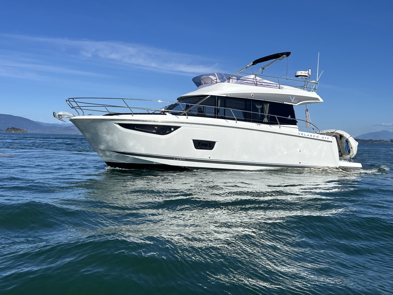 Sweet  amp  Salty 37ft Jeanneau Yacht For Sale