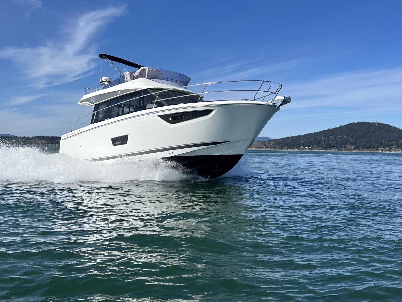 Sweet  amp  Salty 37ft Jeanneau Yacht For Sale