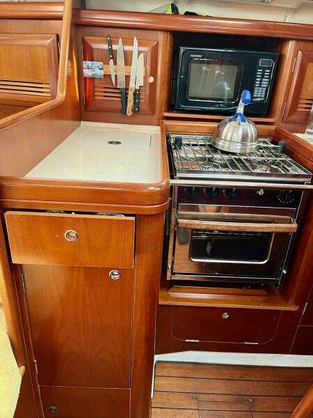 Sosy 42ft Beneteau Yacht For Sale