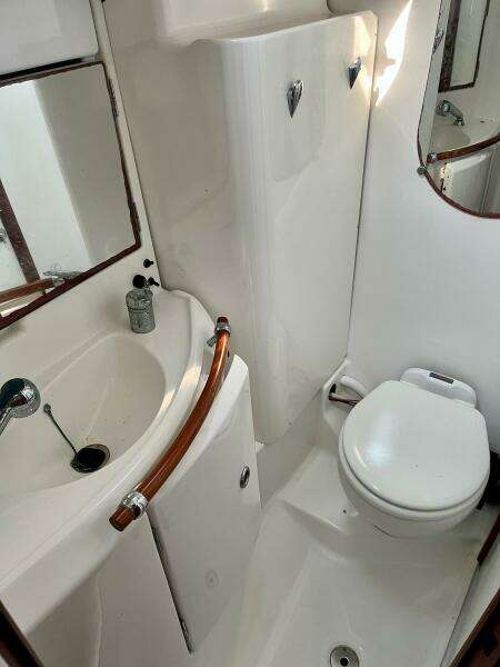 Sosy 42ft Beneteau Yacht For Sale