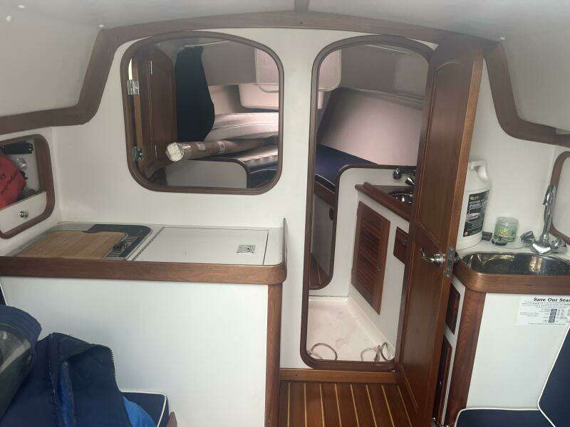 33ft Alerion Yacht For Sale