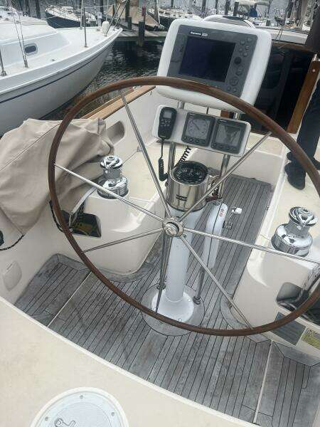 33ft Alerion Yacht For Sale