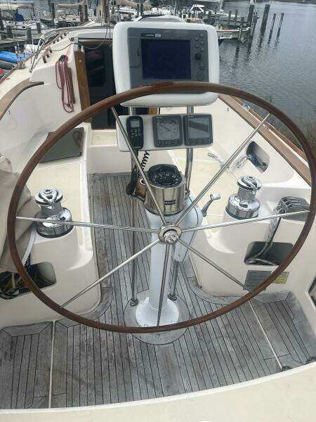 33ft Alerion Yacht For Sale