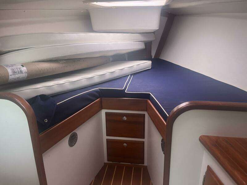 33ft Alerion Yacht For Sale