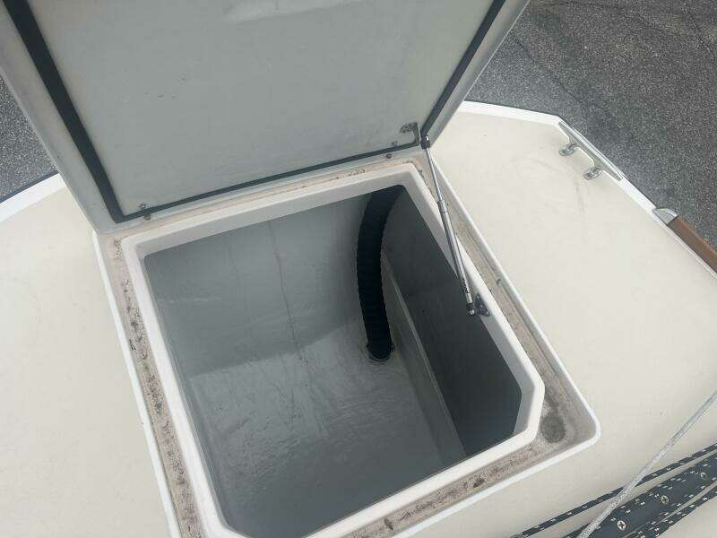 33ft Alerion Yacht For Sale