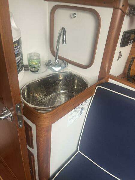 33ft Alerion Yacht For Sale