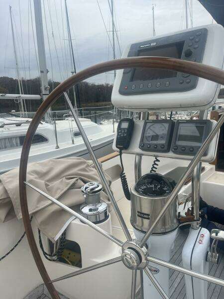 33ft Alerion Yacht For Sale