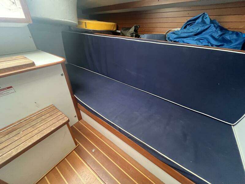 33ft Alerion Yacht For Sale