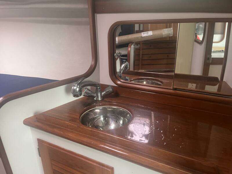 33ft Alerion Yacht For Sale