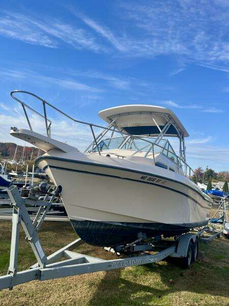 23ft Grady White Yacht For Sale