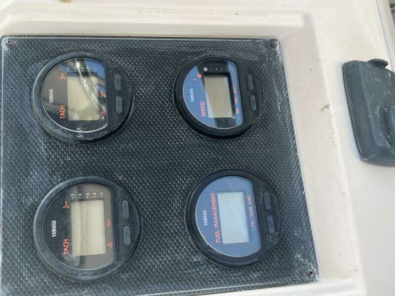 23ft Grady White Yacht For Sale