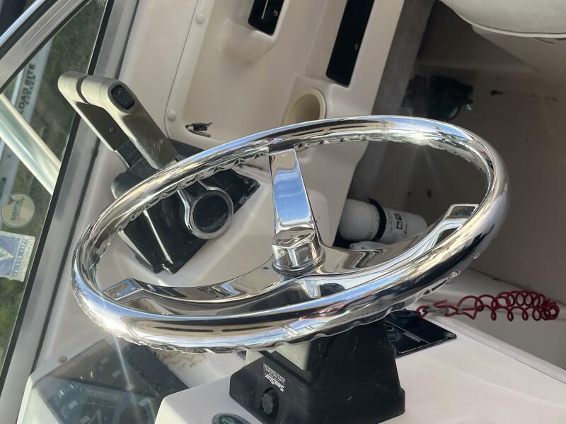 23' 2004 Grady-White 