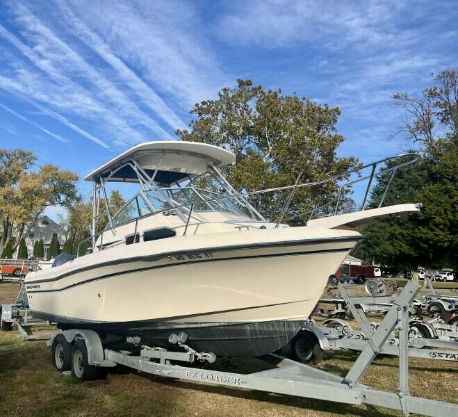 23ft Grady White Yacht For Sale