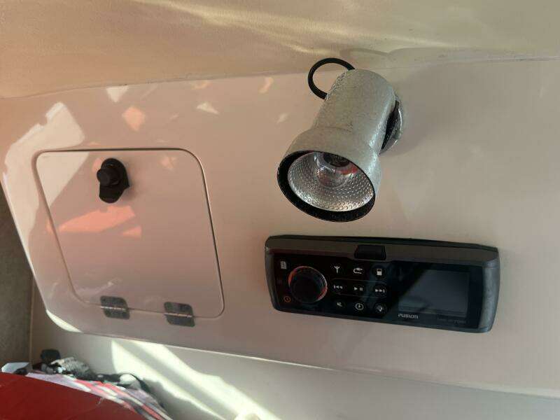 23ft Grady White Yacht For Sale