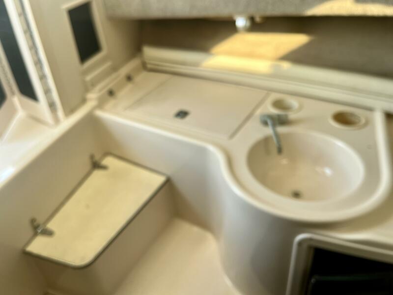 23' 2004 Grady-White 