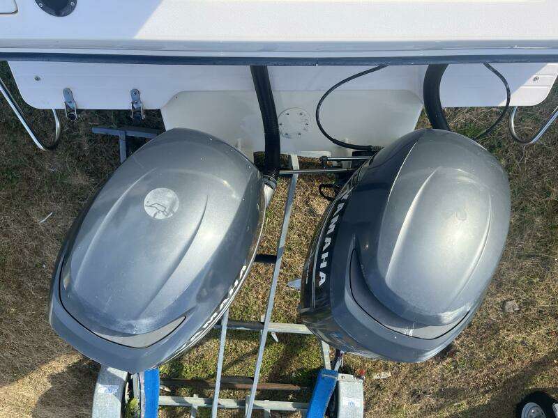 23ft Grady White Yacht For Sale