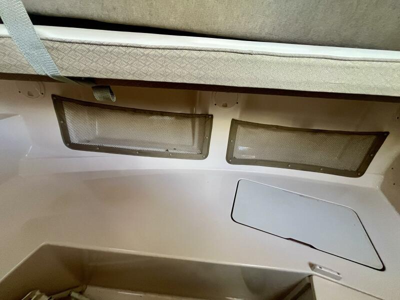 23' 2004 Grady-White 