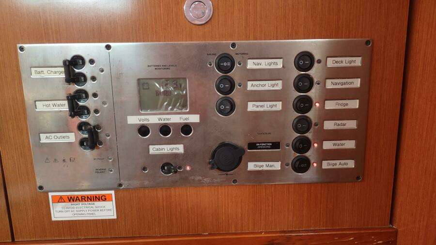 Tiffany Nicole 43ft Beneteau Yacht For Sale