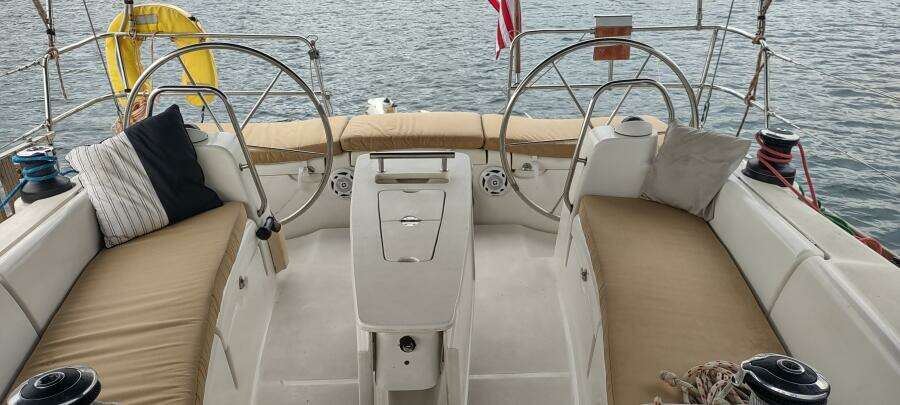 Tiffany Nicole 43ft Beneteau Yacht For Sale