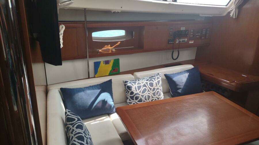 Tiffany Nicole 43ft Beneteau Yacht For Sale