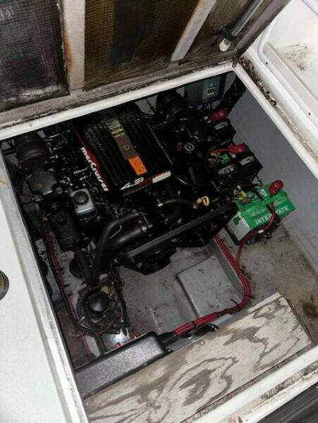 Dorisea 32ft Chaparral Yacht For Sale