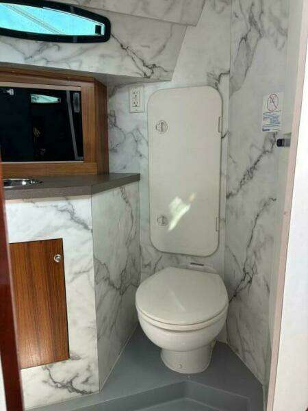 28ft Chris Craft Yacht For Sale