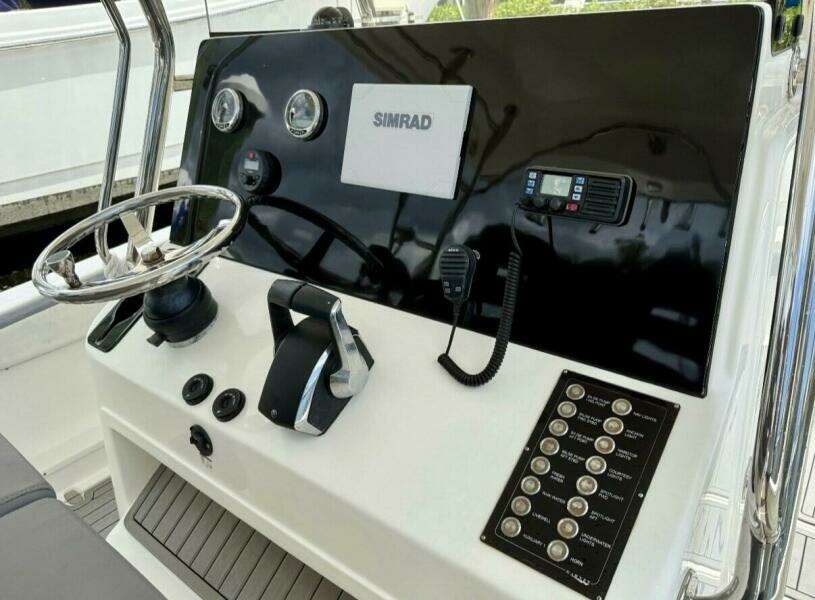 30ft Garnet Offshore Yacht For Sale